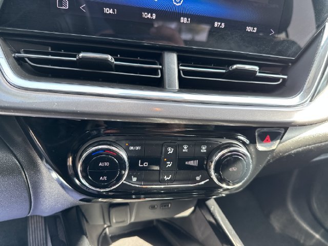 Certified 2024 Chevrolet Trax ACTIV w/ Sunroof Package FWD image 17