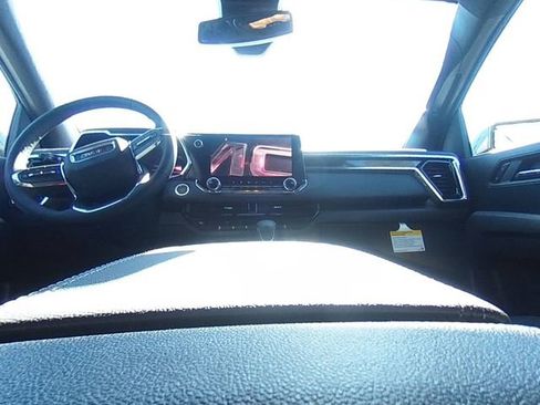 Used 2024 GMC Canyon Elevation w/ Convenience Package RWD image 30