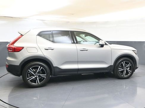 Certified 2025 Volvo XC40 B5 Core image 6