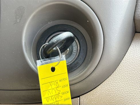Used 2012 Kia Sedona LX FWD image 9