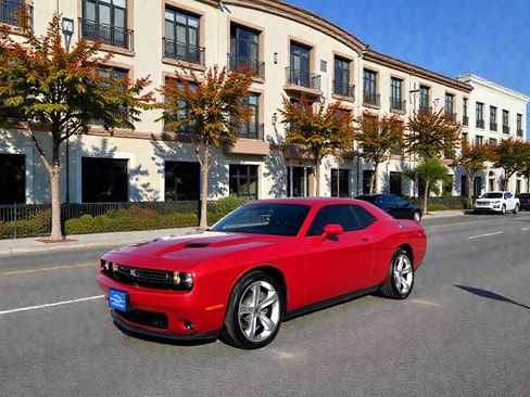 Used 2017 Dodge Challenger SXT w/ Super Sport Group (SS/T) image 6