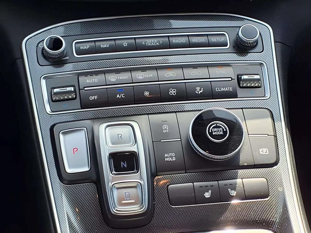 Used 2023 Hyundai Santa Fe SEL FWD image 13