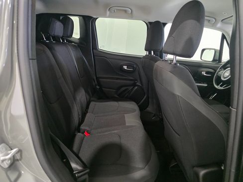 Used 2020 Jeep Renegade Altitude image 21