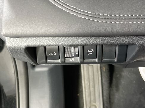 Used 2023 Subaru Outback Limited AWD/4WD image 10