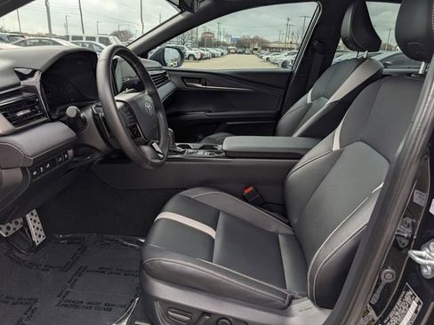 Used 2025 Toyota Camry SE image 25