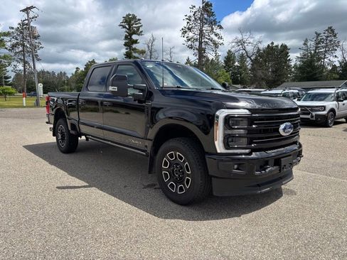 Used 2025 Ford F250 Platinum w/ FX4 Off-Road Package AWD/4WD image 1