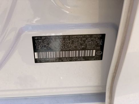 Used 2023 Lexus IS 350 F Sport w/ Navigation Package image 33