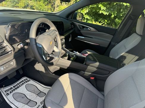 New 2026 Chevrolet Traverse LT image 18