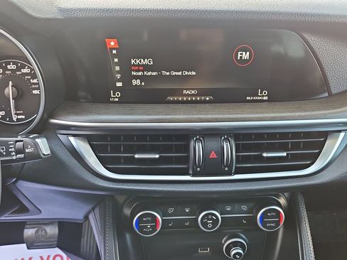Used 2018 Alfa Romeo Stelvio Ti AWD/4WD image 18