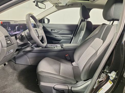 Used 2026 Nissan Sentra SV w/ SV Convenience Package FWD image 9