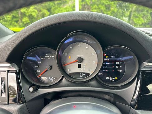 Certified 2020 Porsche Macan S AWD/4WD image 11