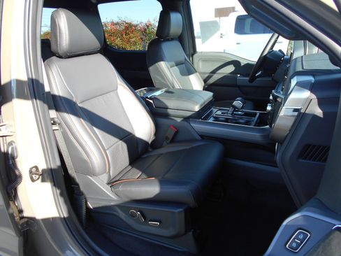 New 2025 Ford F150 Lariat w/ Equipment Group 502A High image 42