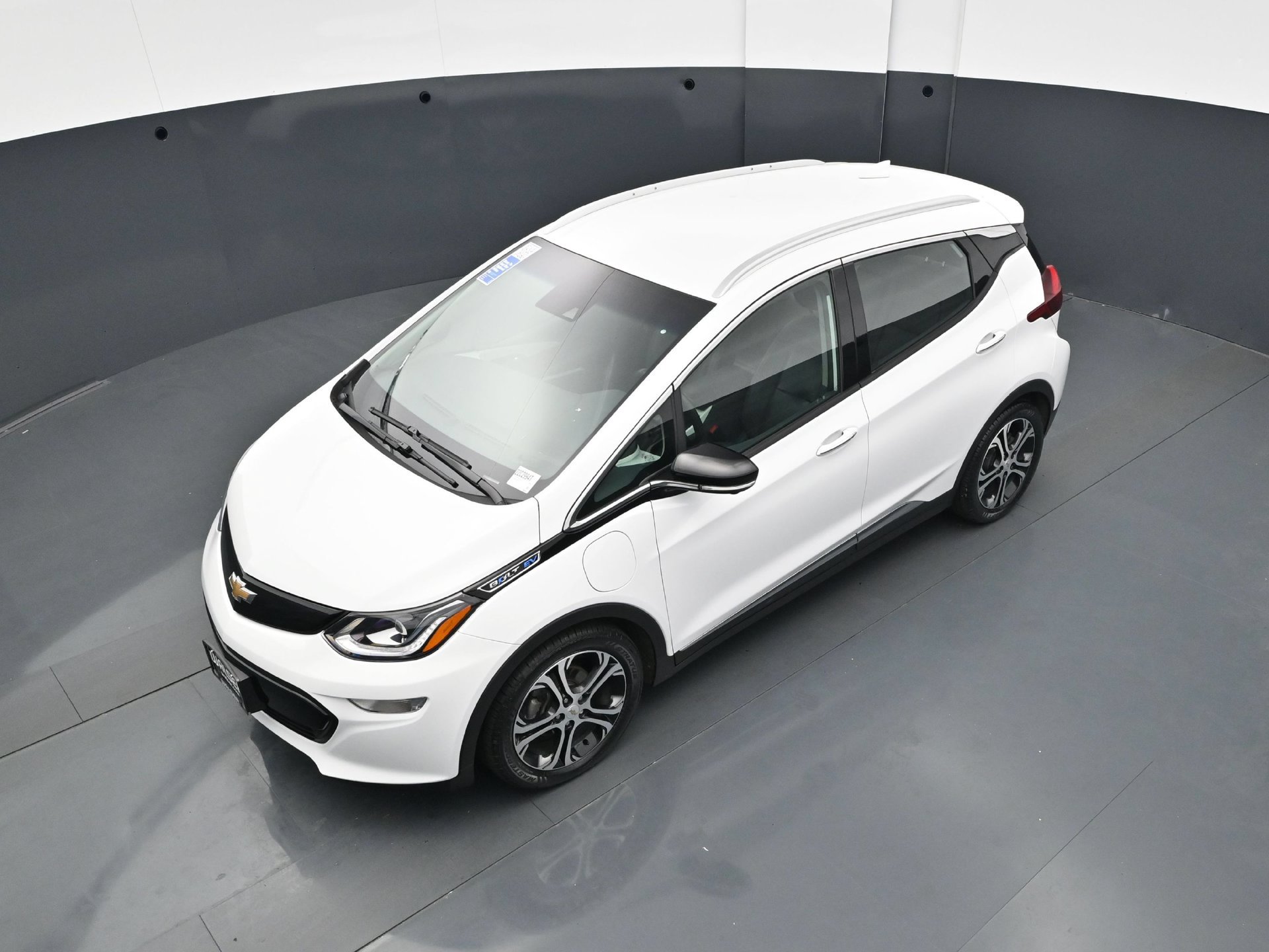 Used 2019 Chevrolet Bolt Premier w/ Infotainment Package FWD image 36
