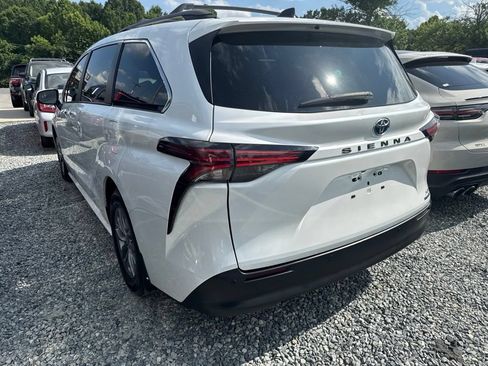 Used 2022 Toyota Sienna XLE FWD image 5
