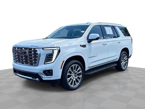 Certified 2025 GMC Yukon Denali AWD/4WD image 1