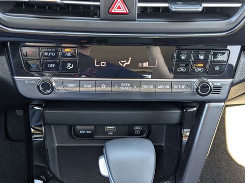 Certified 2025 Kia Seltos S image 21