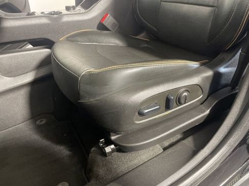 Used 2022 GMC Terrain AT4 w/ Infotainment Package II image 11