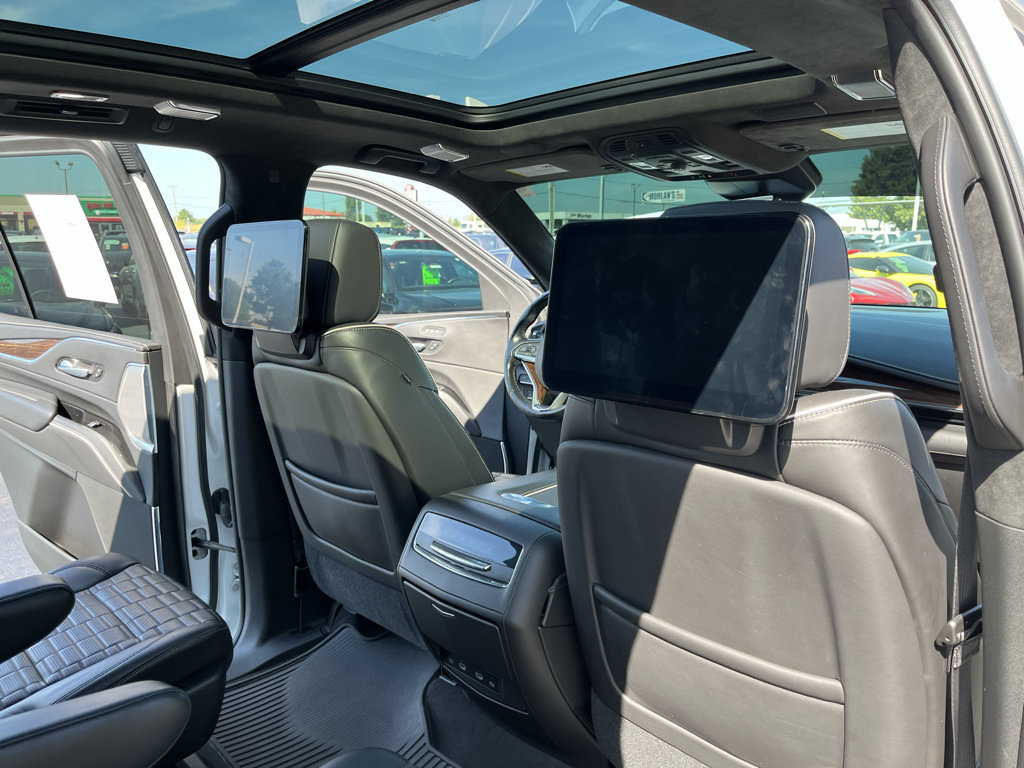 Used 2021 Cadillac Escalade Sport Platinum w/ LPO, ONYX Package AWD/4WD image 49