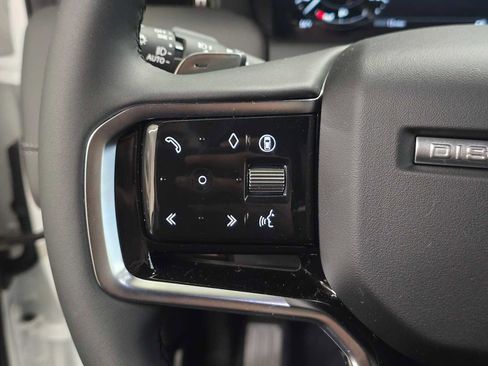 New 2025 Land Rover Discovery Sport Dynamic SE image 30