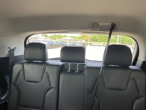 Used 2025 Kia Telluride S FWD image 33