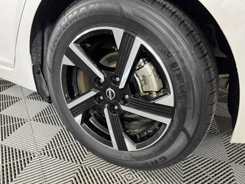 Used 2024 Nissan Sentra SV FWD image 4