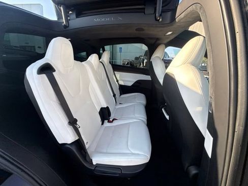Used 2024 Tesla Model X AWD/4WD image 9