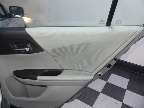 Used 2014 Honda Accord LX image 25