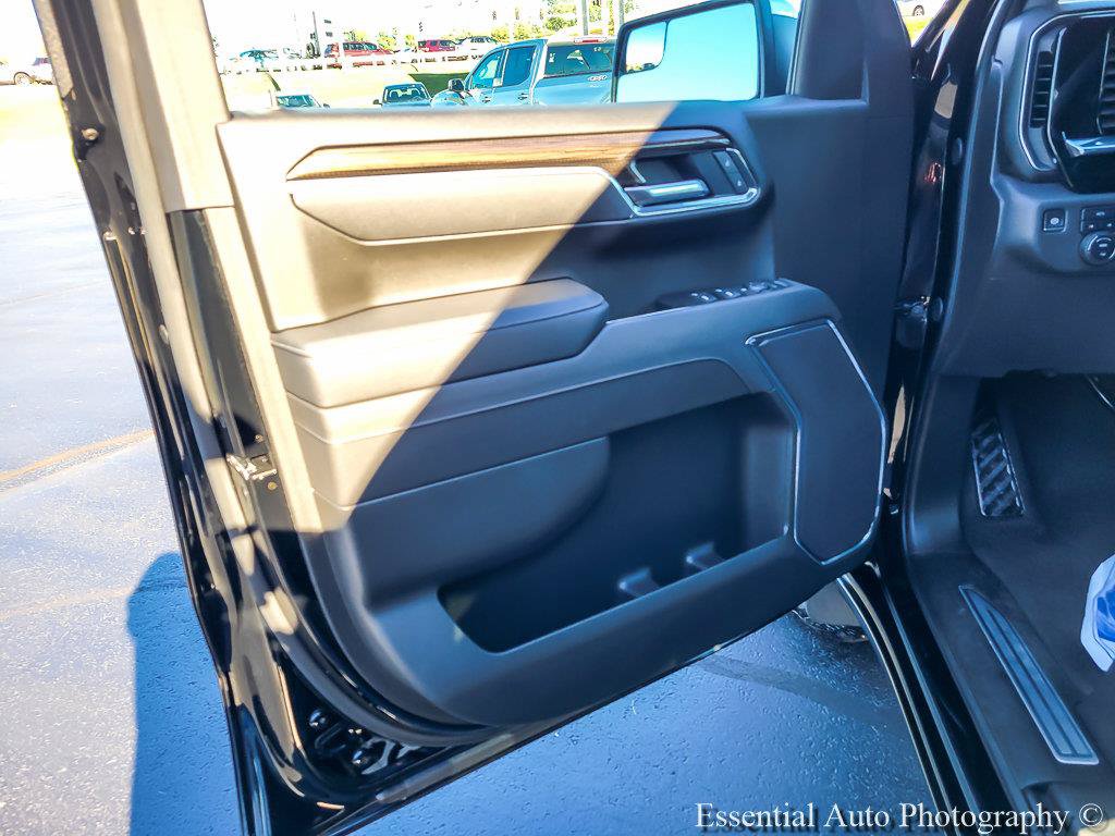 Certified 2025 Chevrolet Silverado 1500 LT AWD/4WD image 19