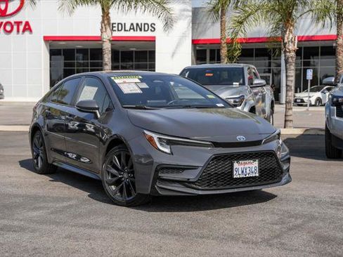 Certified 2024 Toyota Corolla SE w/ SE Package FWD image 1