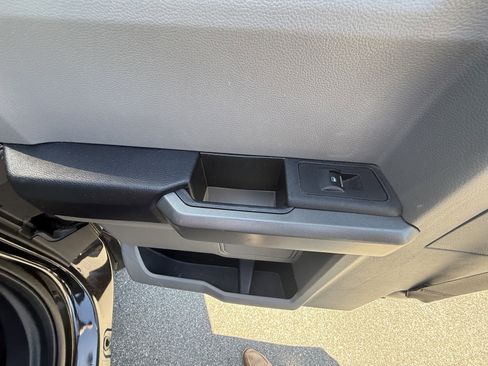 Used 2015 Ford F150 XLT w/ Equipment Group 301A Mid image 18