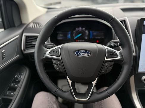 Used 2024 Ford Edge SEL w/ Convenience Package image 16