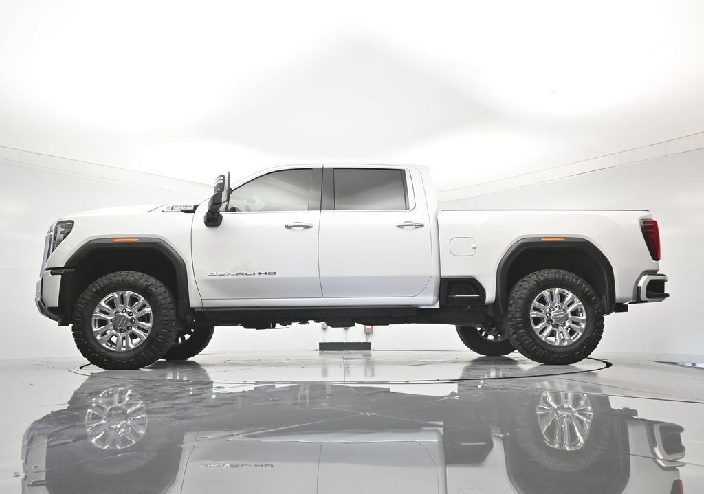 Certified 2025 GMC Sierra 2500 Denali w/ Technology Package AWD/4WD image 46