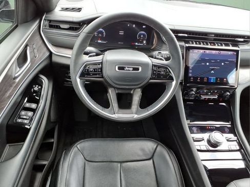 Used 2023 Jeep Grand Cherokee L Overland w/ MOPAR Finishing Package AWD/4WD image 18