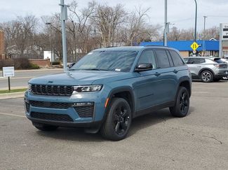 New 2026 Jeep Grand Cherokee Limited w/ Limited Altitude Package AWD/4WD video 2