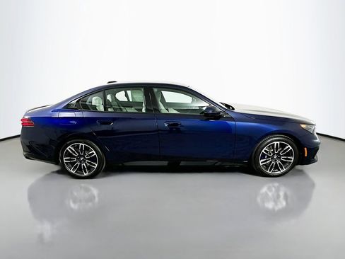 New 2026 BMW 530i xDrive w/ Executive Package image 4