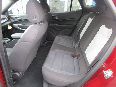 Certified 2024 Chevrolet Trax RS w/ Driver Confidence Package image 23