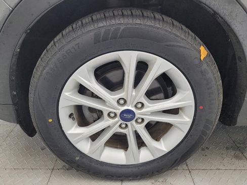 Used 2017 Ford Escape SE w/ Equipment Group 201A FWD image 31