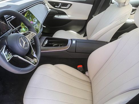 New 2026 Mercedes-Benz E 350 4MATIC Sedan image 17
