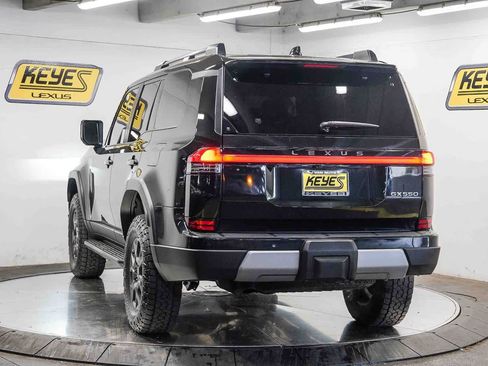 Used 2026 Lexus GX 550 AWD/4WD image 2