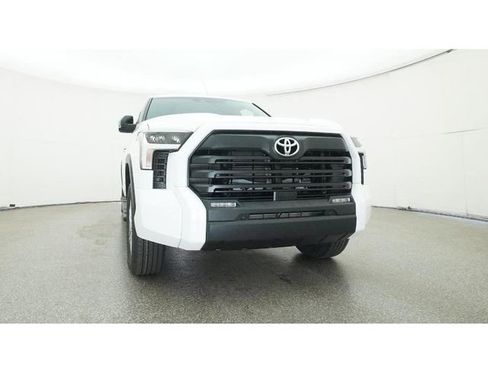 New 2026 Toyota Tundra SR5 AWD/4WD image 30