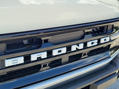 Used 2026 Ford Bronco Outer Banks AWD/4WD image 10