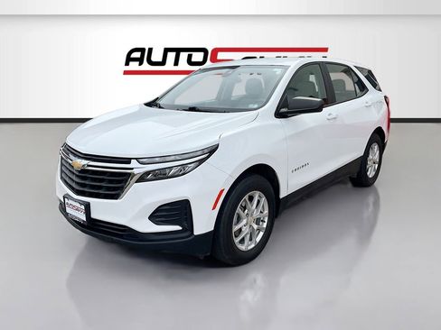 Used 2022 Chevrolet Equinox LS AWD/4WD image 3