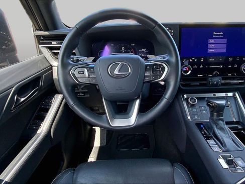 Used 2025 Lexus GX 550 w/ Cold Area Package AWD/4WD image 6