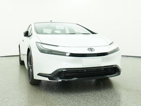 New 2026 Toyota Prius FWD image 20