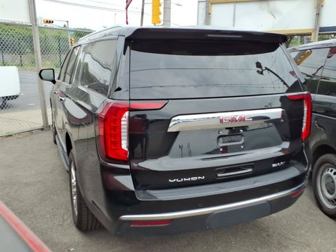 Used 2024 GMC Yukon XL SLT AWD/4WD image 4