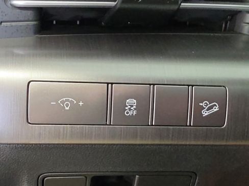 Certified 2025 Hyundai Kona SEL FWD image 28