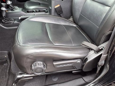 Used 2021 Jeep Wrangler Unlimited Sahara image 39