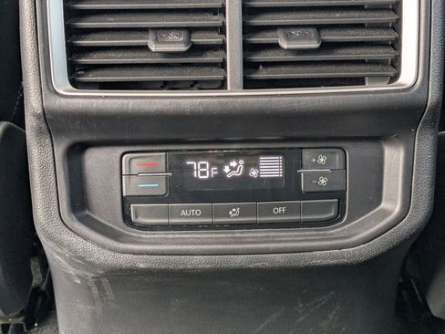 Used 2025 Volkswagen Atlas SE FWD image 28