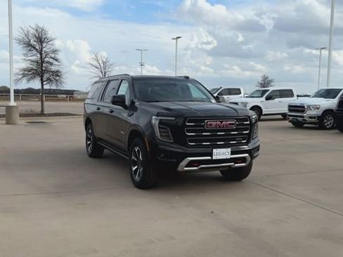 New 2026 GMC Yukon XL AT4 w/ AT4 Premium Package image 3