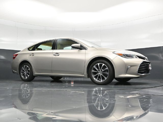 Used 2016 Toyota Avalon XLE FWD image 52